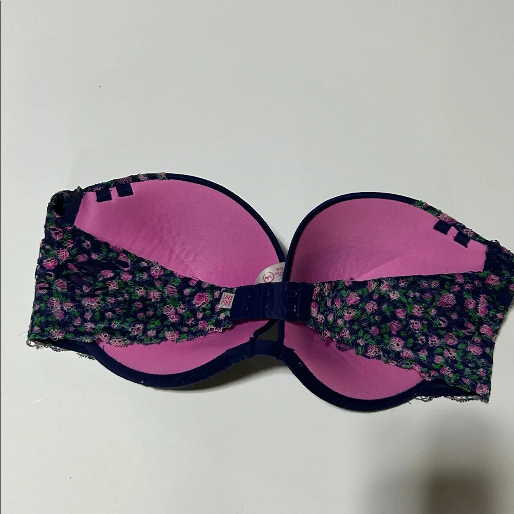 36D padded bra flower trim three row closure - Picture 4 of 6